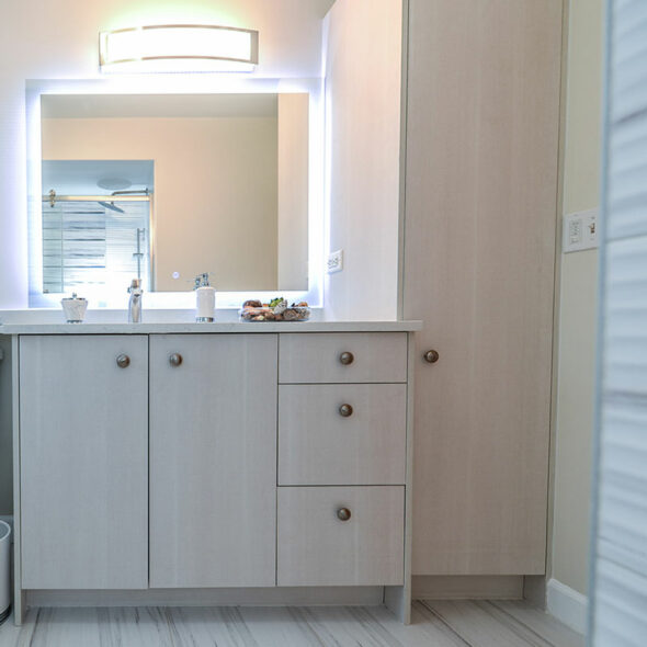 Custom Bathroom Vanity - Design your dream bathroom with Paradise Living